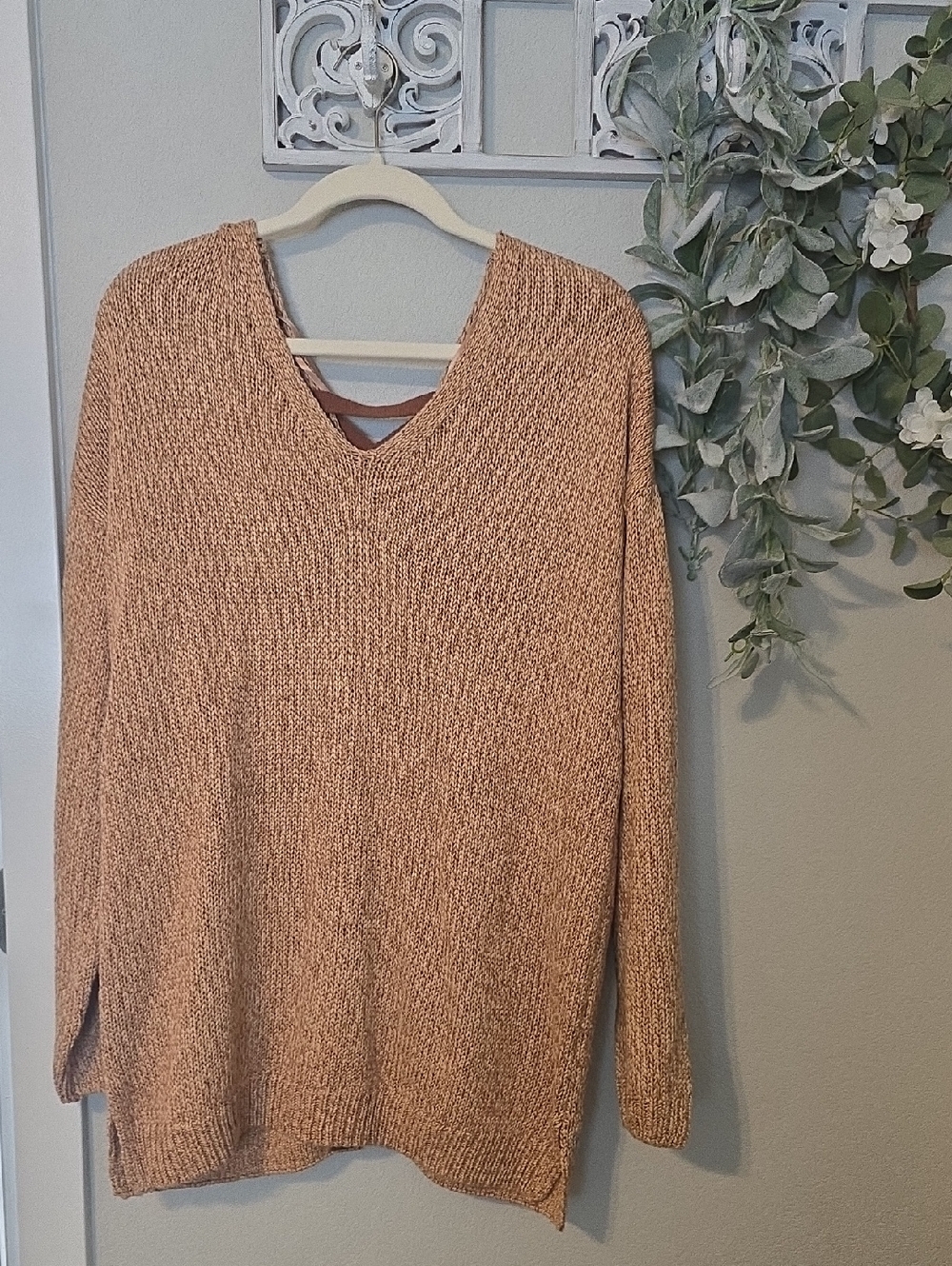 Cake Women's V-Neck Sweater in Tan Marled Knit